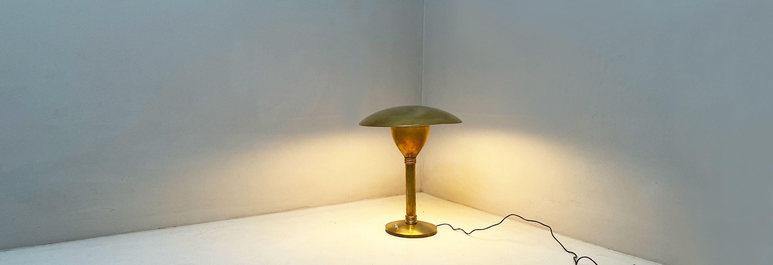 lampada da tavolo vintage in ottone 013 L