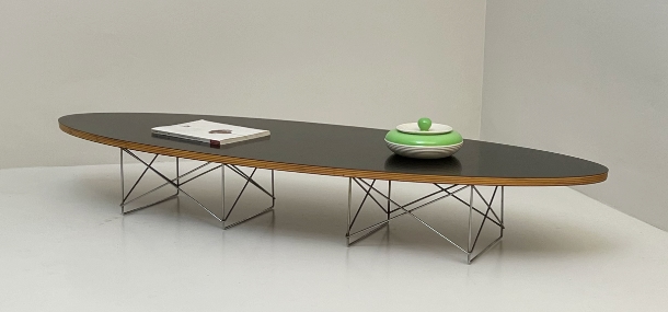 Charles Ray Eames tavolino Surf A 074 TV