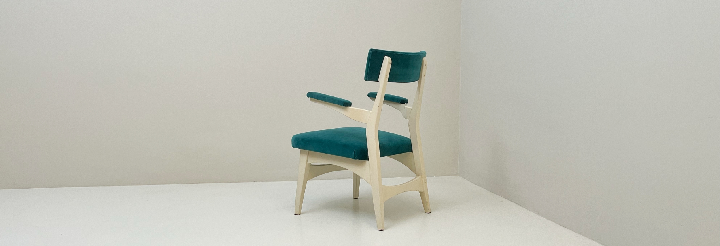 Poltroncina legno imbottito anni 50 115 SE