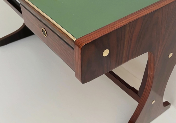 Scrivania anni50 legno vetro verde tiretto pergamena due cassetti ottone P1 023 SC 3