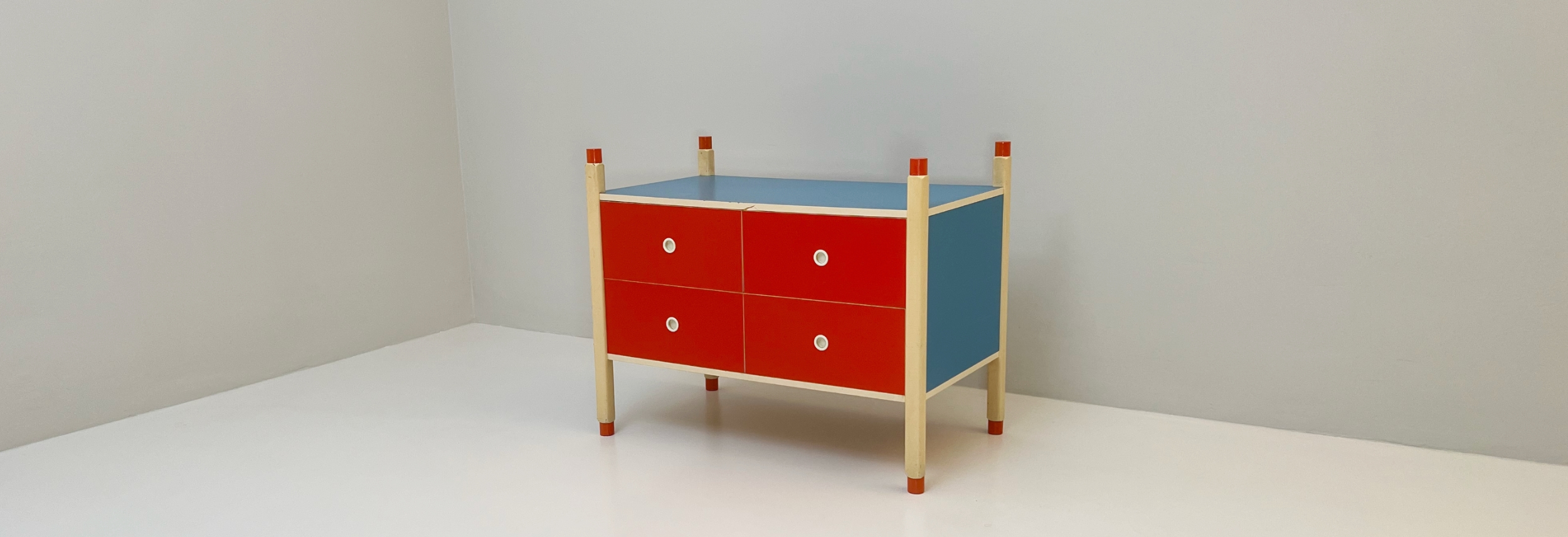 cassettiera anni 70 legno laccato formica 63 M