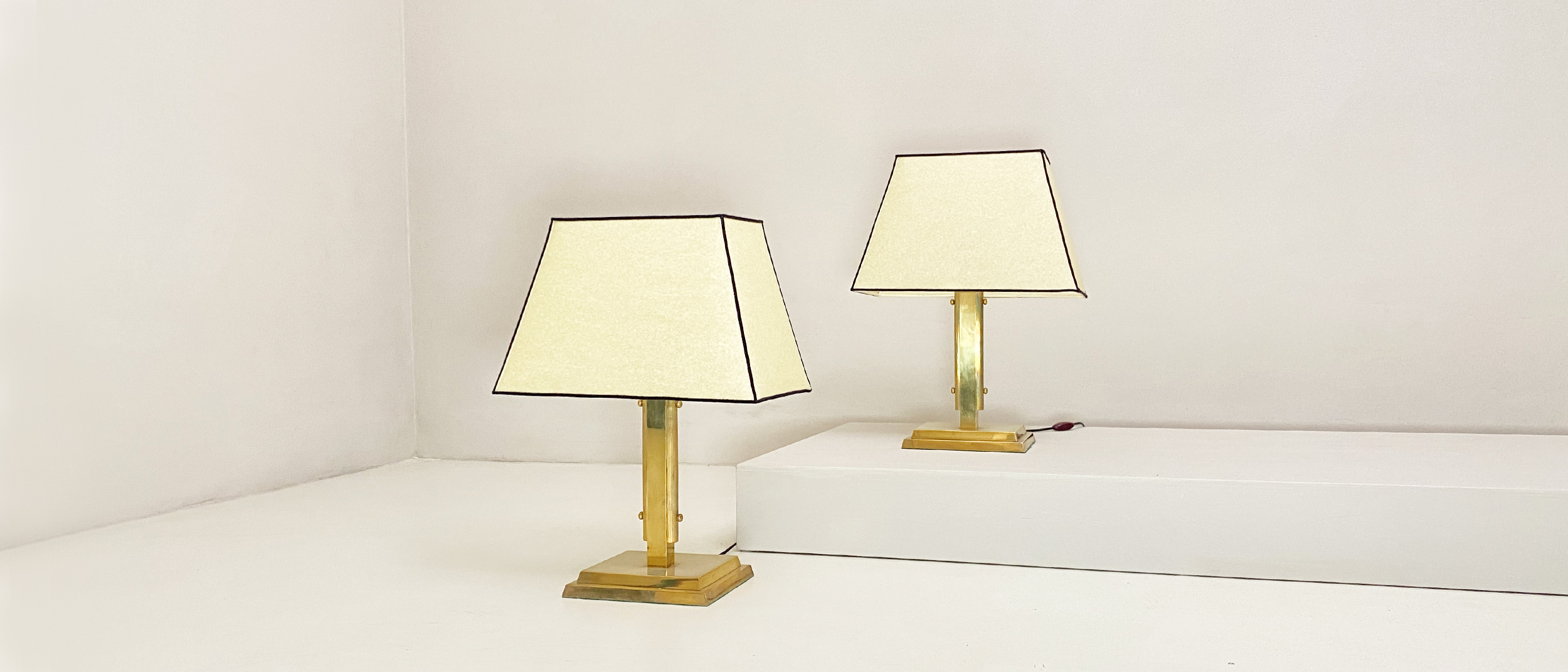 coppia di lampade da tavolo in ottone anni30 043 L(2)