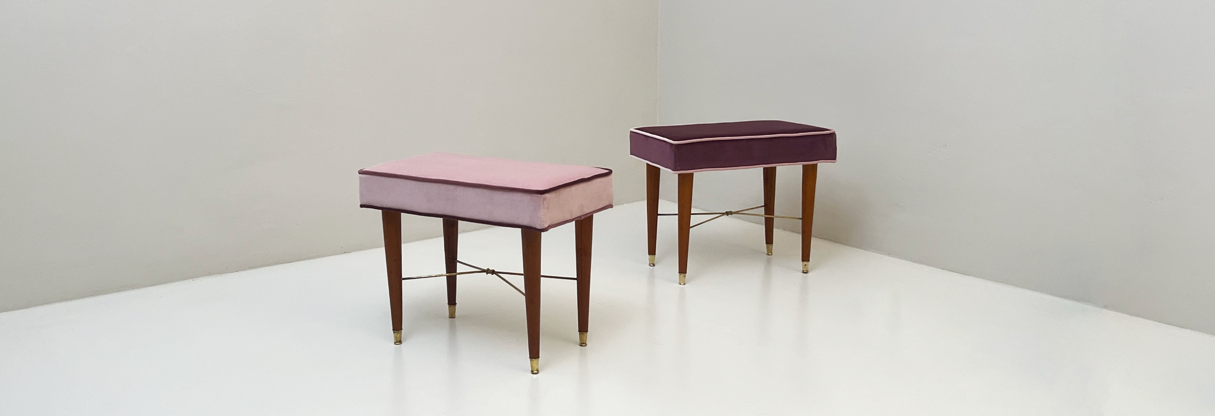 coppia di pouf anni50 legno imbottito velluto ottone 122 SE