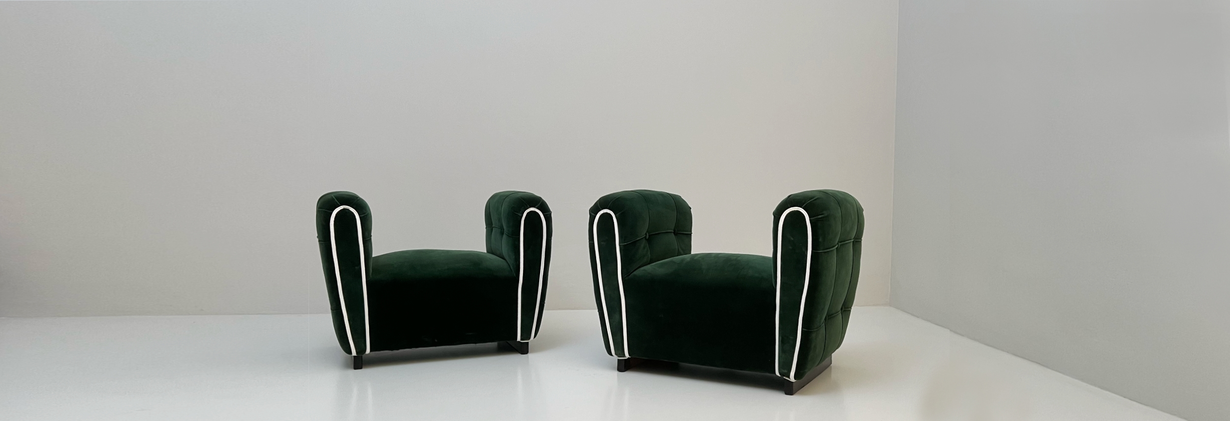 coppia di pouf in velluto anni40 069 SE