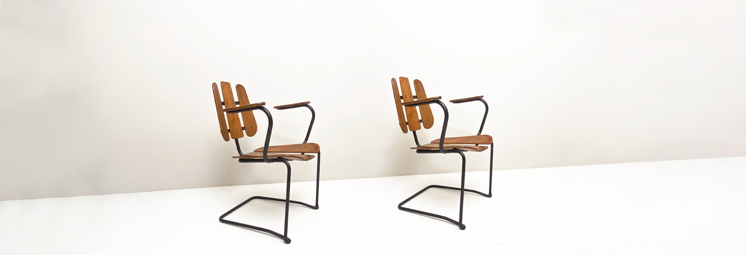 coppia di sedie vintage design svedese Herman Perssons per Manufaktur Bjarnum 034 SE