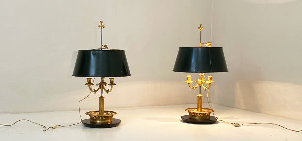 coppia lampade da tavolo anni20 in ottone cesellato e metallo A 054 L