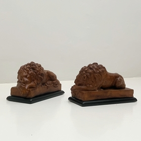 coppia sculture leoni anni40 in terracotta a 050 C