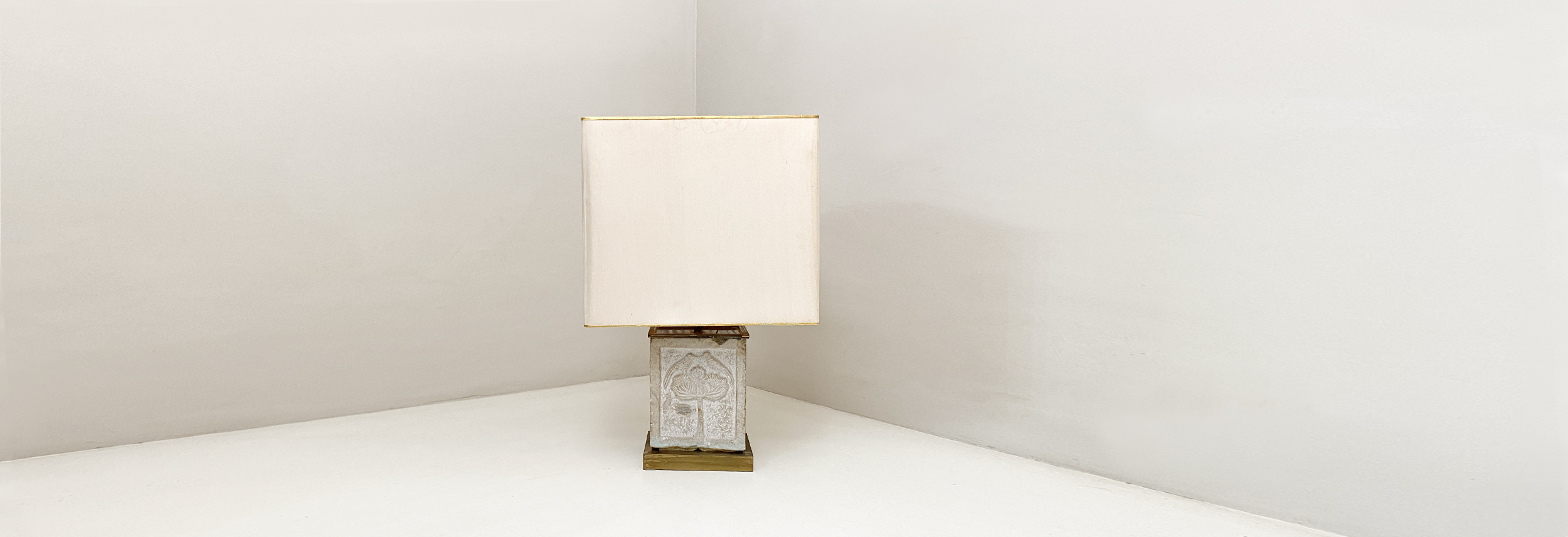 grande lampada da tavolo con capitello antico 037 L