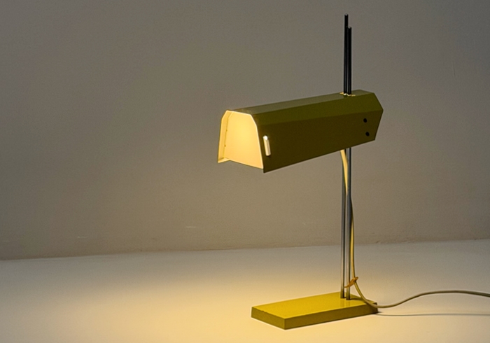 lampada da tavolo vintage anni60 p1 058 L 1