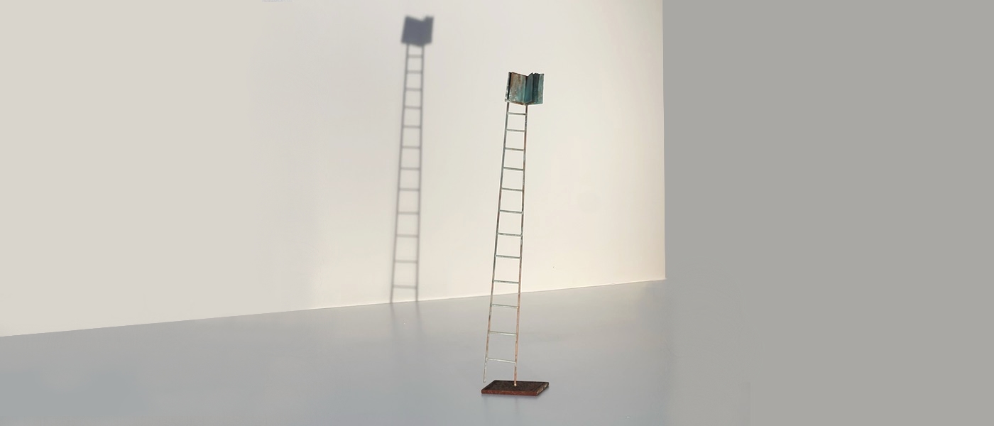 libro aperto scultura in bronzo di marcello chiarenza 053 MC