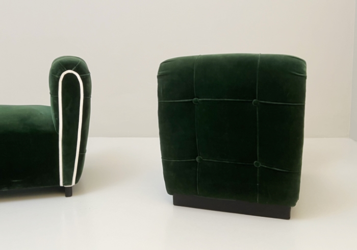 new coppia di pouf in velluto anni40 p 069 SE 1