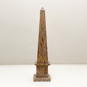 obelisco vintage in marmo anni50 a 126 C