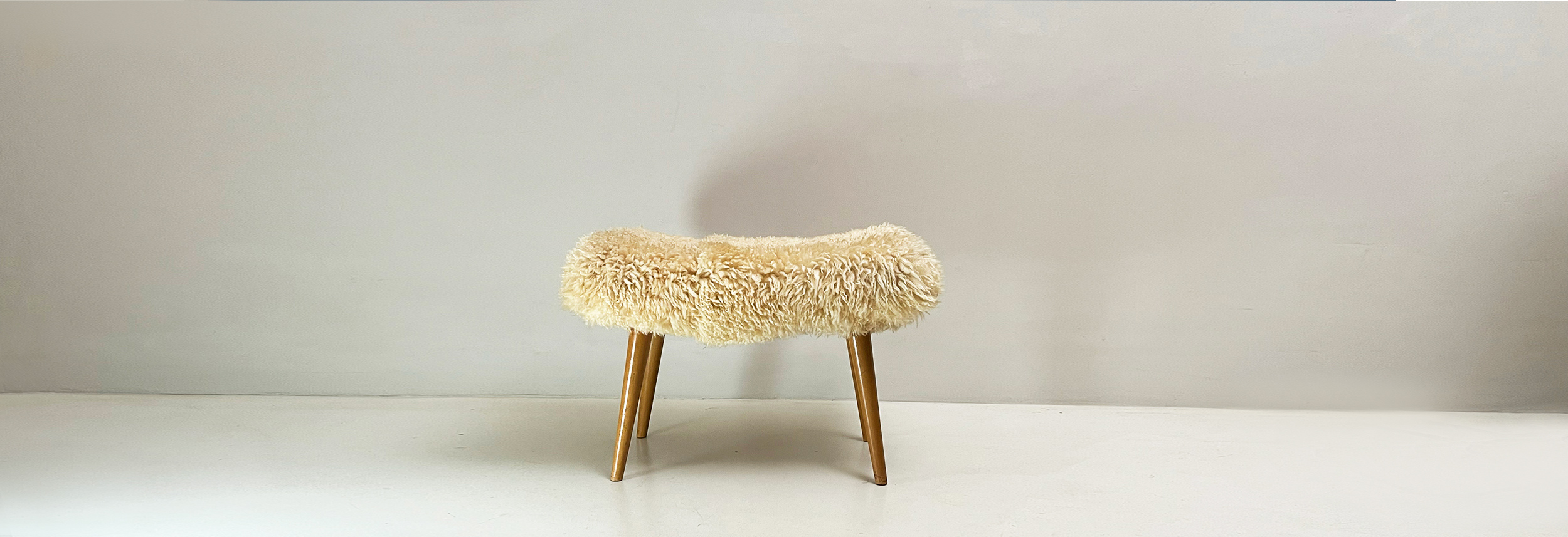 pouf vintage anni50 con pelo 057 SE