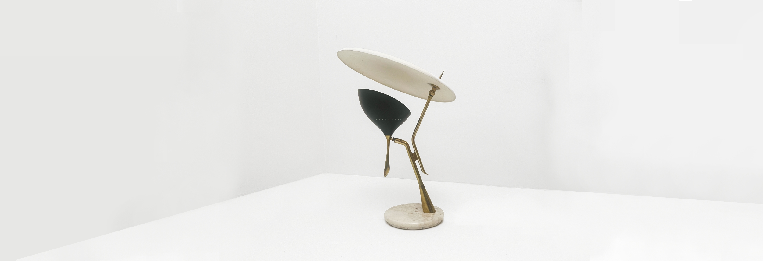 rara lampada da tavolo anni50 disegnata da oscar torlasco per lumi 029 L(2)