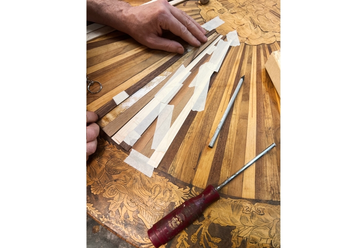 restauro di un tavolo carlox inizio ottocento p 013 re 1