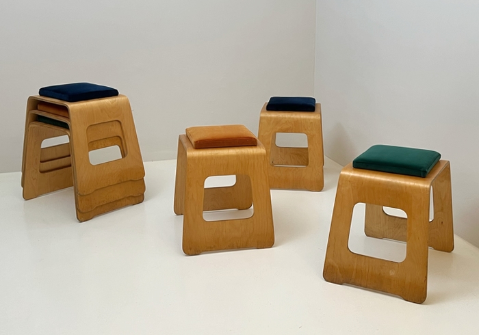 set di sgabelli in legno curvato vintage anni60 p4 049 SE 1