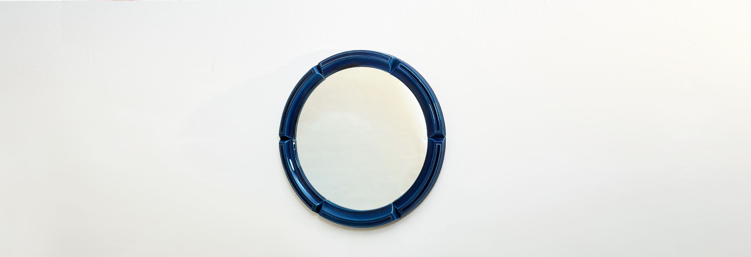 specchiera tonda anni70 con cornice in ceramica smaltata 006 CO