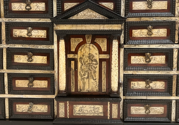 stipo monetiere antico de  XVII secolo legno ebanizzato e avorio p1 051 M 3