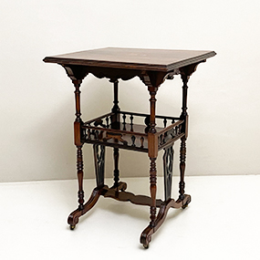 tavolino antico vittoriano in legno di plaissandro con tarsie e scalanature a 048 TV