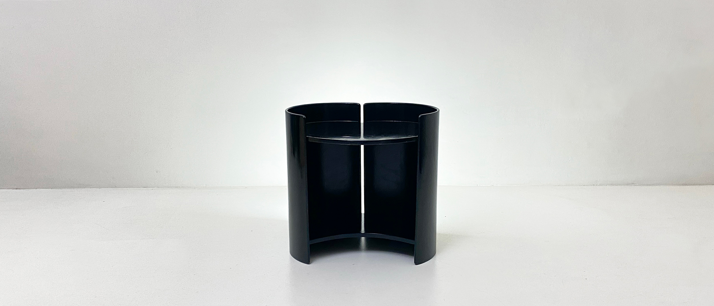 tavolino lacca nera mod gea design kazuhide takahama per gavina anni60 019 TV
