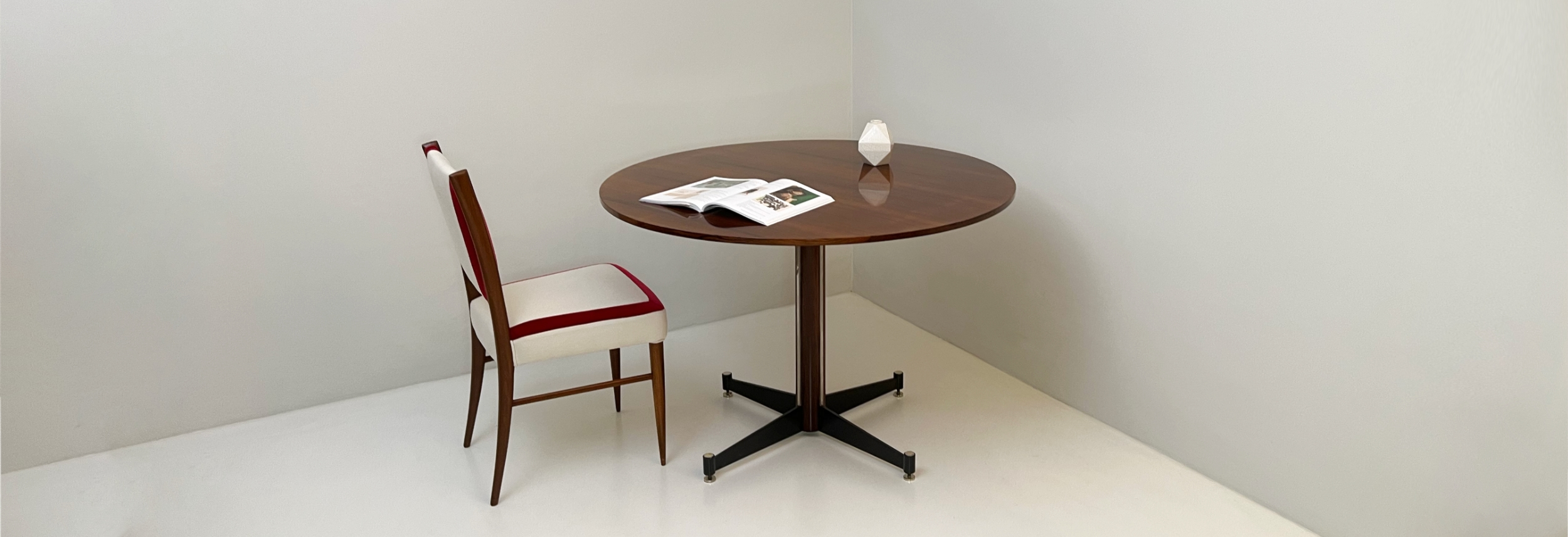 tavolo fine anni 50 piano palissandro colonna legno piede ferro 053 T