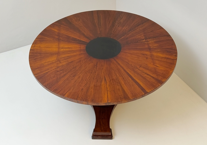tavolo tondo anni30 p1 049 T 2