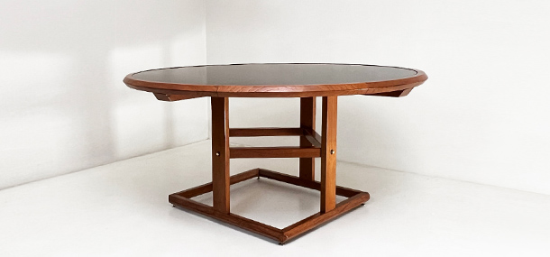tavolo vintage anni60 tondo con base quadrata a 002 T