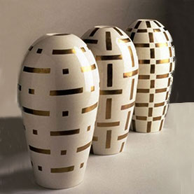 vasi utopici ceramica bianca con decori oro 1995 003 a AM